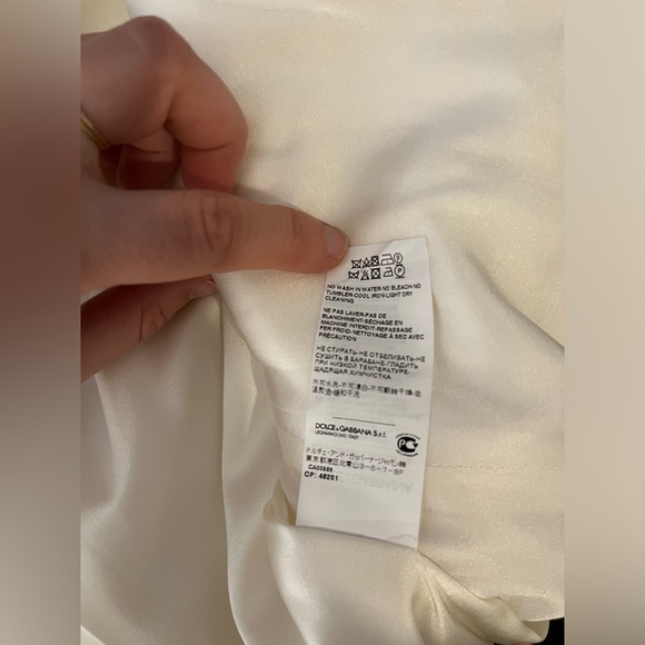 🦋SOLD🦋Dolce and Gabbana Virgin Wool Peacoat - Picture 13 of 13